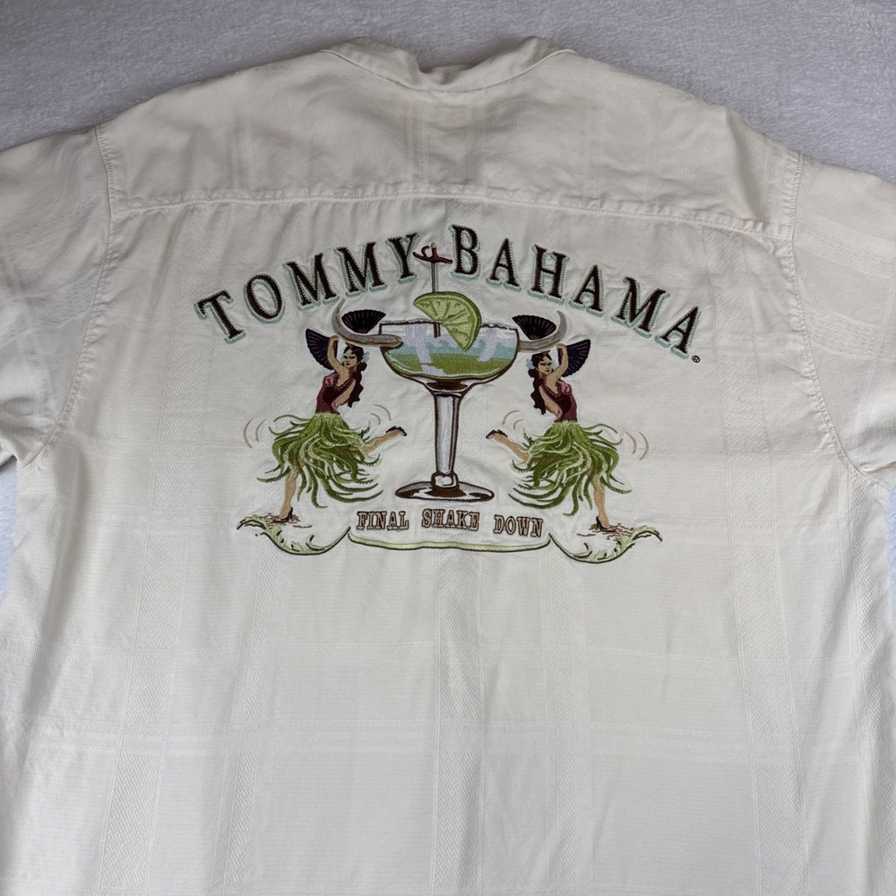 Tommy Bahama Shirt Mens Size Medium Ivory Short Sleeve Embroidered Camp Shirt